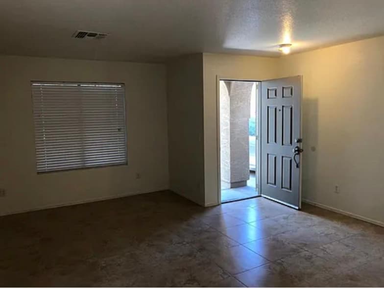 Building Photo - 1293 S Bridgegate Dr