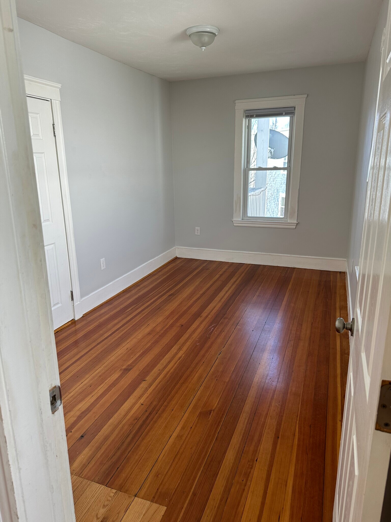 Building Photo - 237 Talbot Ave