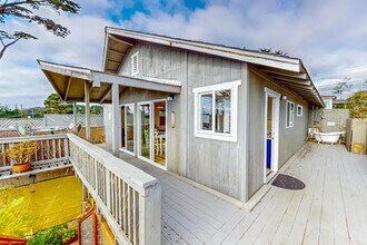 Building Photo - Incredible Views with Outdoor Deck