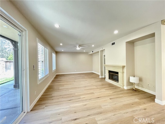 Building Photo - 9 Bel Flora Ct