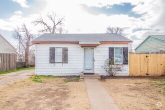 Building Photo - 2 bed 1 bath Home