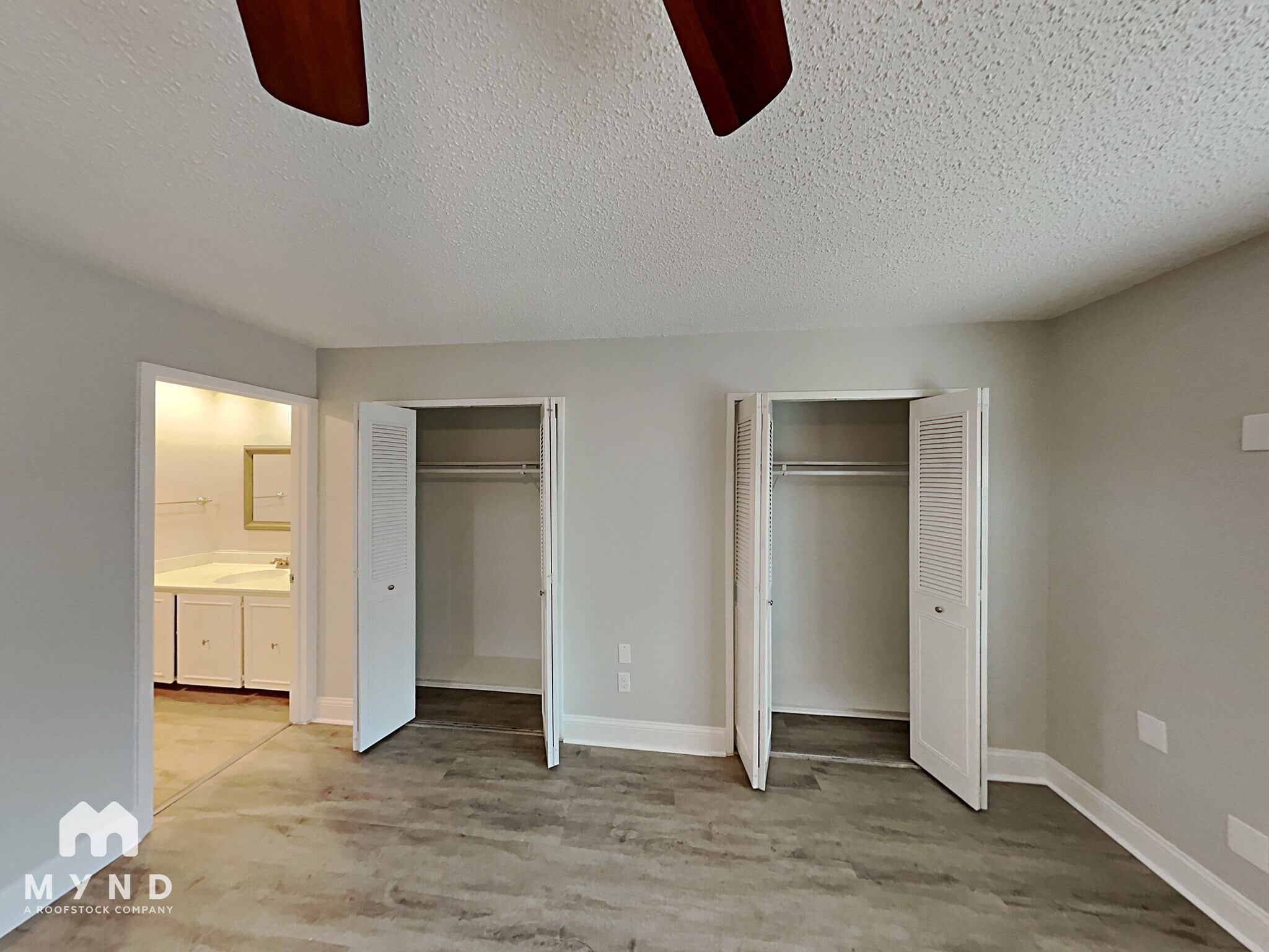 Building Photo - 1303 Hillsdale Dr