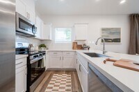 Building Photo - Villas on Van Buren