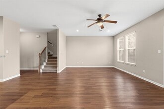 Building Photo - 112 Artesian Way