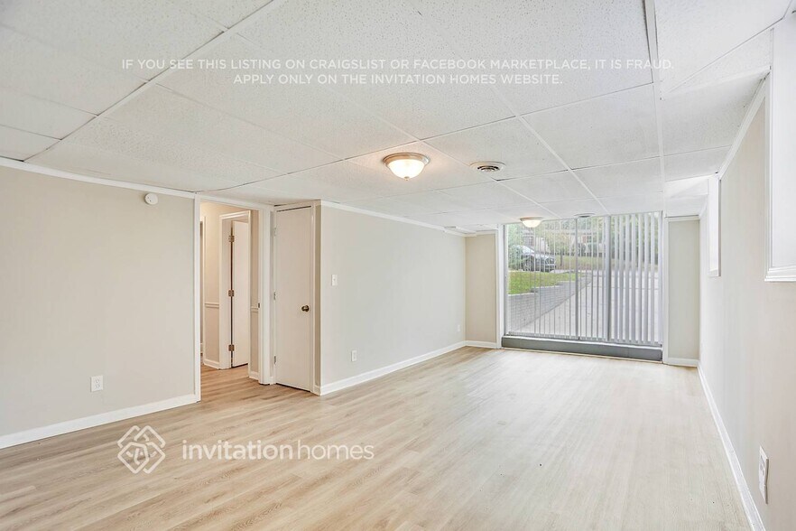 Building Photo - 6106 Shadow Glen Ct SW