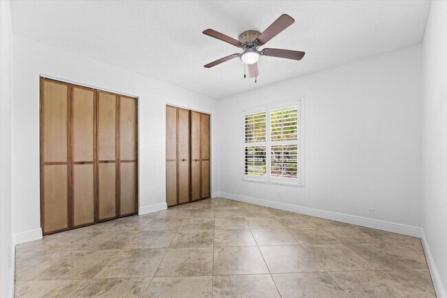 Building Photo - 11580 NW 20th Dr