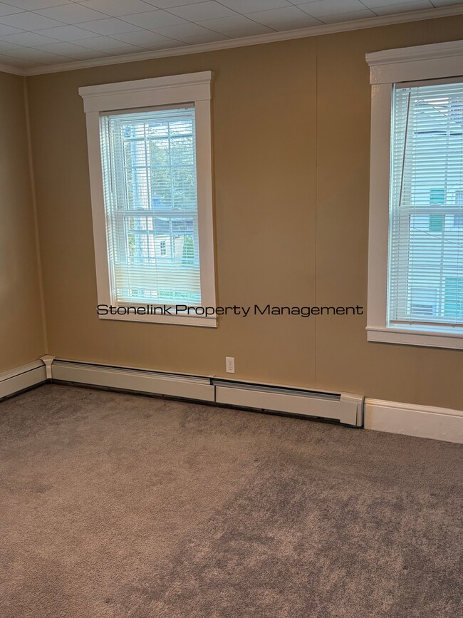 Building Photo - 37 Congregational St