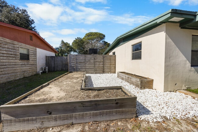 Building Photo - 435 Argyle Ct