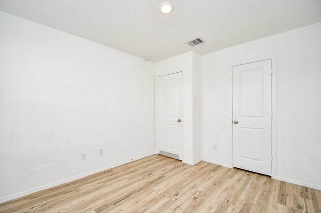 Building Photo - 24234 High Country Dr