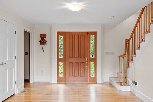 Building Photo - 2 Sunset Ridge