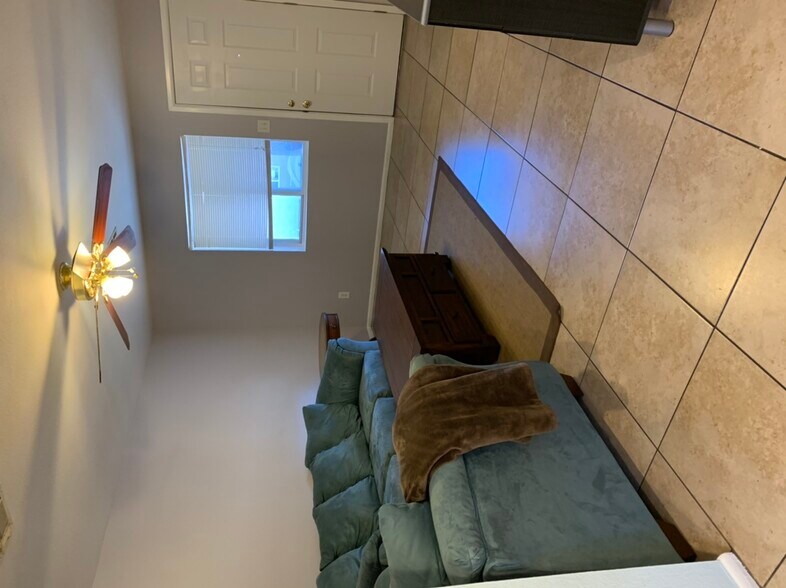 Building Photo - 1331 E Purdue Ave