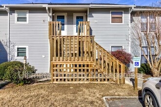 Building Photo - 2504 Flint Dr