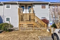 Building Photo - 2504 Flint Dr