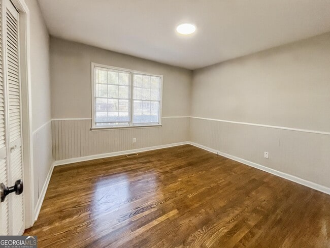 Building Photo - 1831 Tanglewood Rd