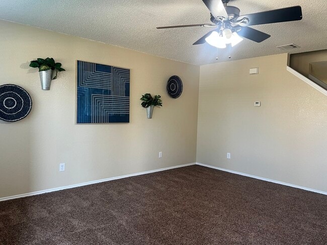 Building Photo - BURLESON 3/2/1 HOME