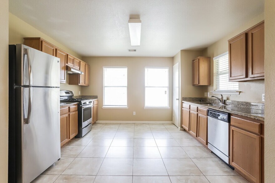 Building Photo - 20826 Bonham Park Ln