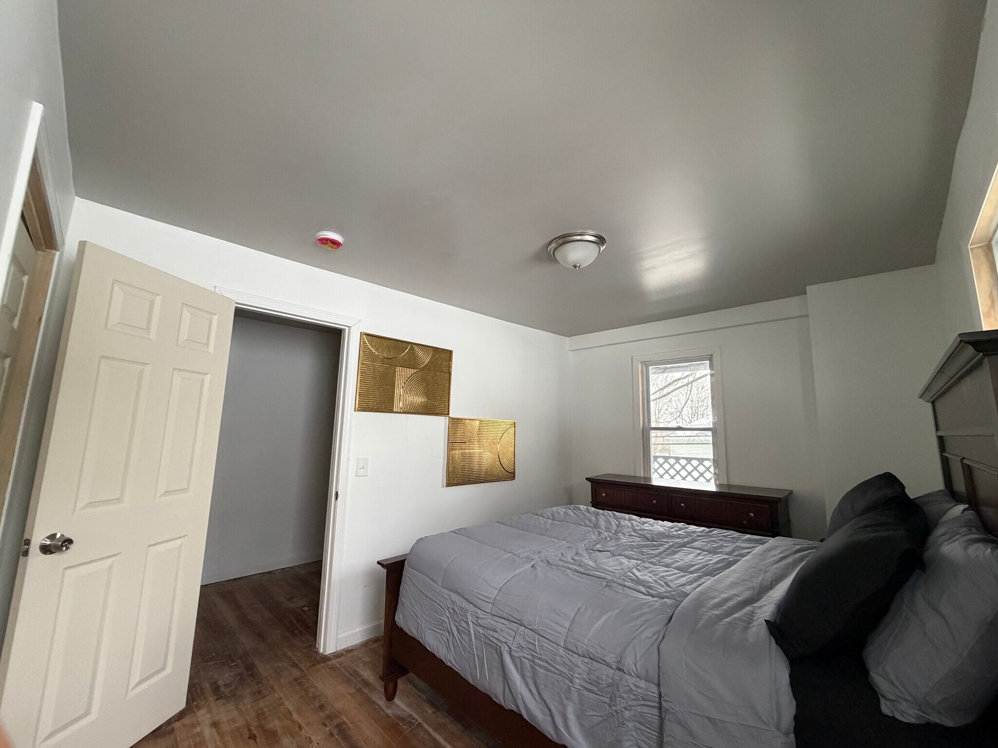 Building Photo - 490 Boswell Ave