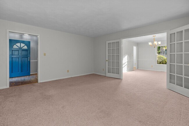 Building Photo - Charming 4-Bedroom Home for Rent in Chesapeake