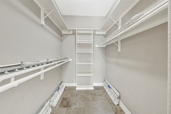 Building Photo - 14450 Eastern Redbud Ln