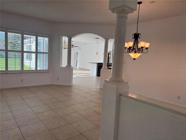 Building Photo - 27107 Winged Elm Dr