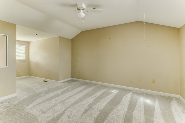 Building Photo - 501 Olmsted Park Pl