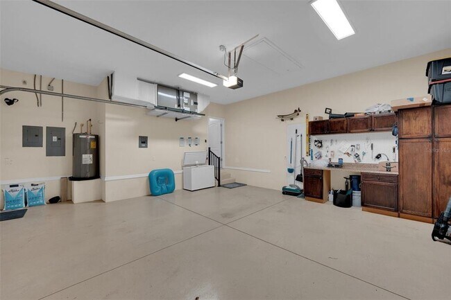 Building Photo - 2436 Deborah Dr