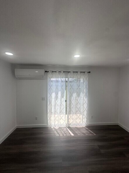 Building Photo - 3709 Merrimac Ave