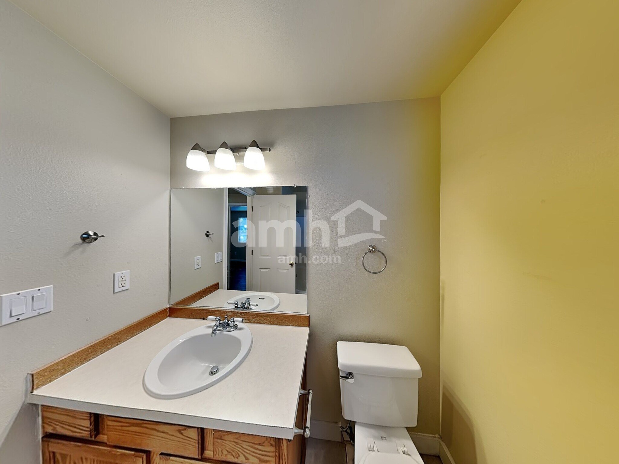 Building Photo - 1774 Cherrybloom Ct SE