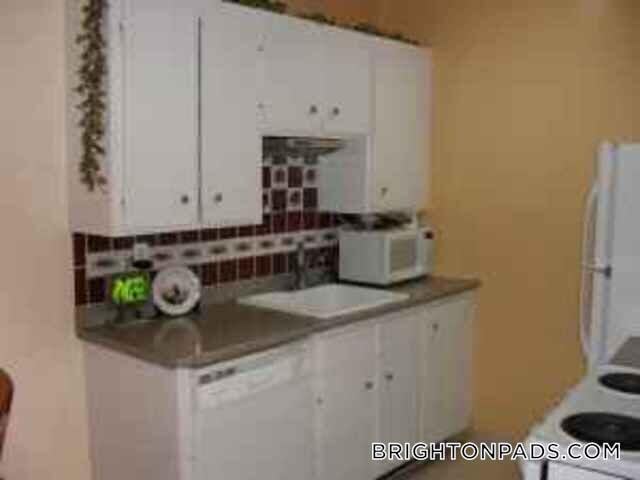 Building Photo - 7 Cypress Rd