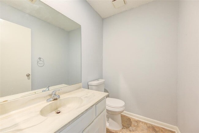 Building Photo - 2818 Crest Park Dr
