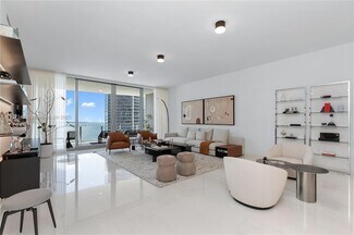 Building Photo - 300 Biscayne Blvd Way