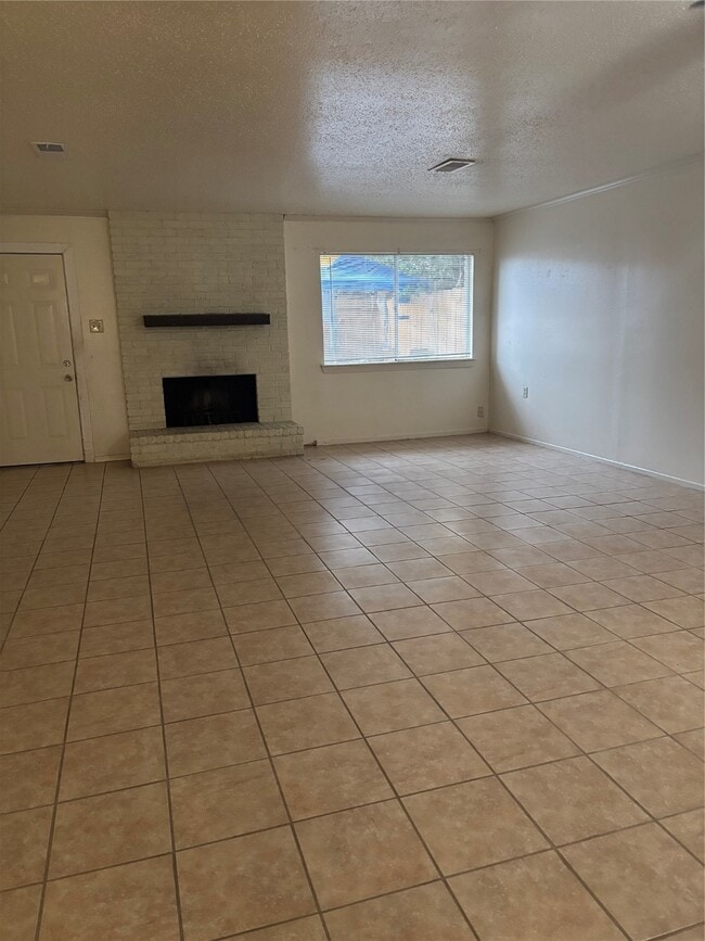 Building Photo - 6316 Rumford Ln