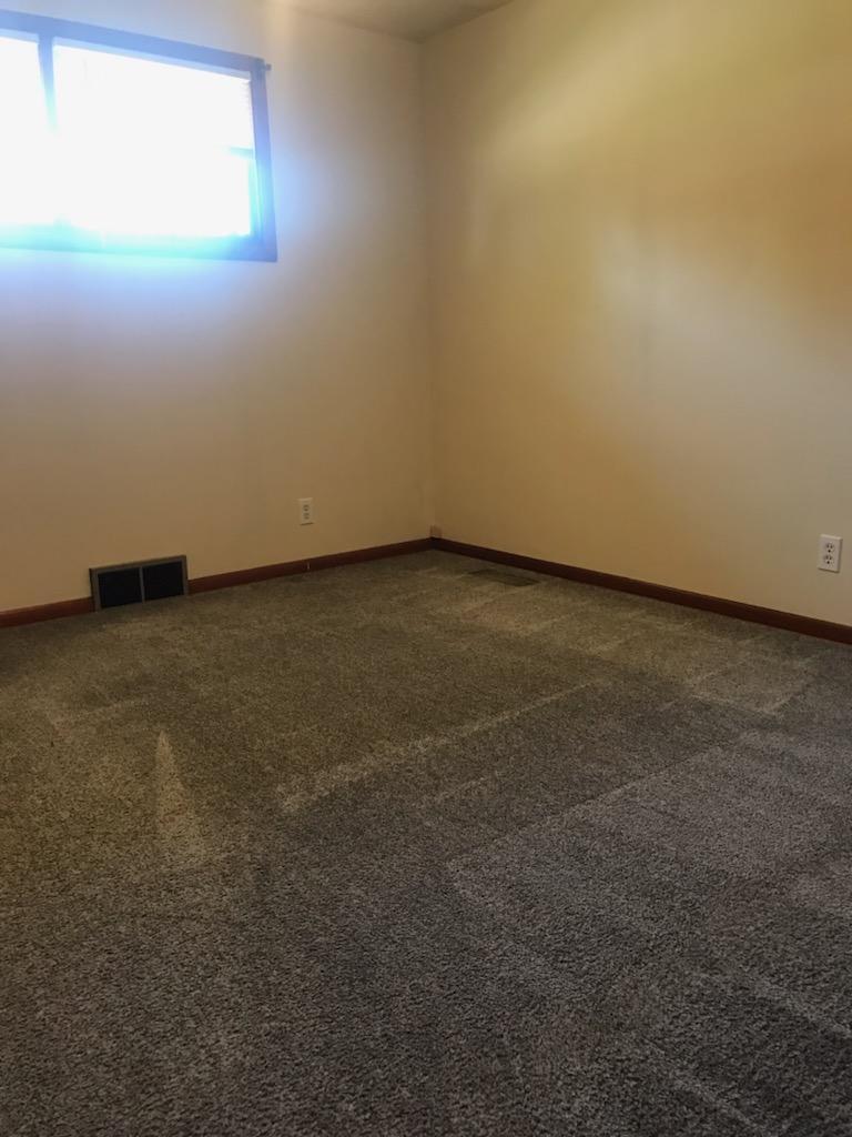 Building Photo - 609 Park Ave