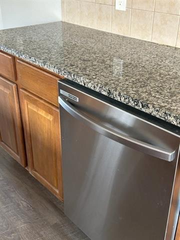 Building Photo - 1813 Glen Aerie Dr