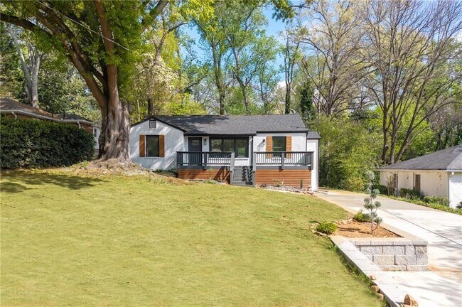 Primary Photo - 1194 Clearview Dr NE