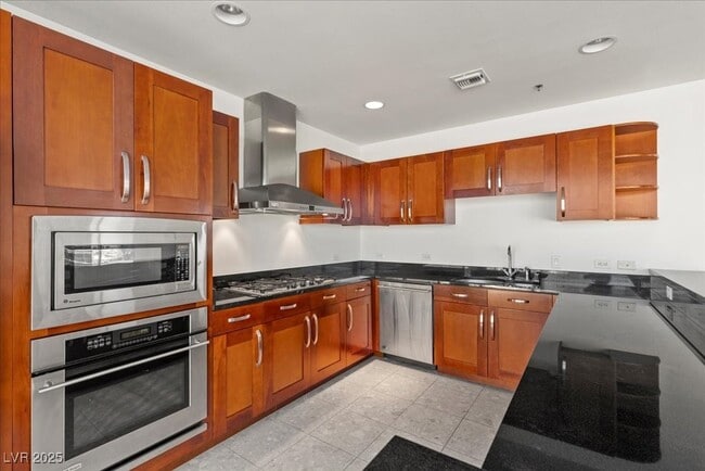 Building Photo - 4525 Dean Martin Dr