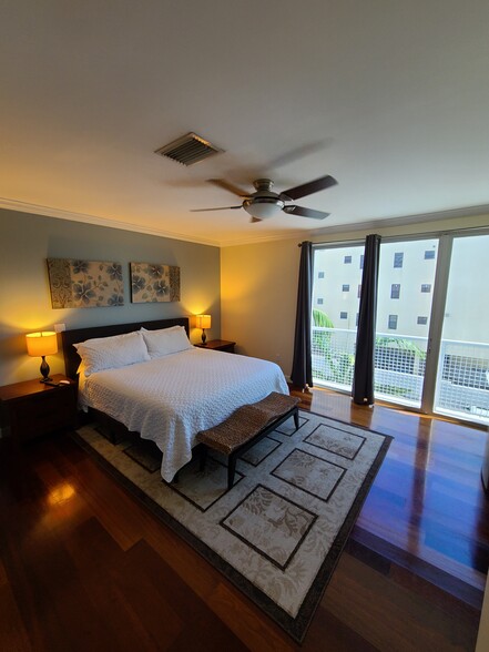 Main Bedroom - 6461 Indian Creek Dr
