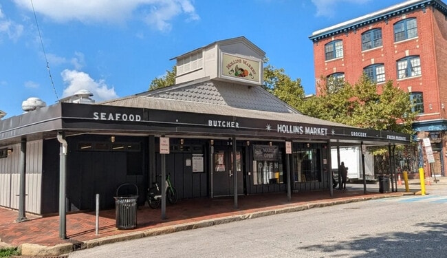 Building Photo - 1011 Hollins St