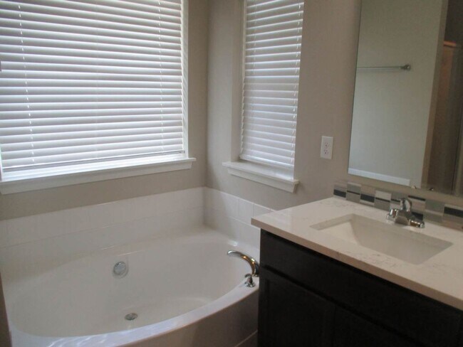Building Photo - Charming 4-Bedroom, 3-Bath Home