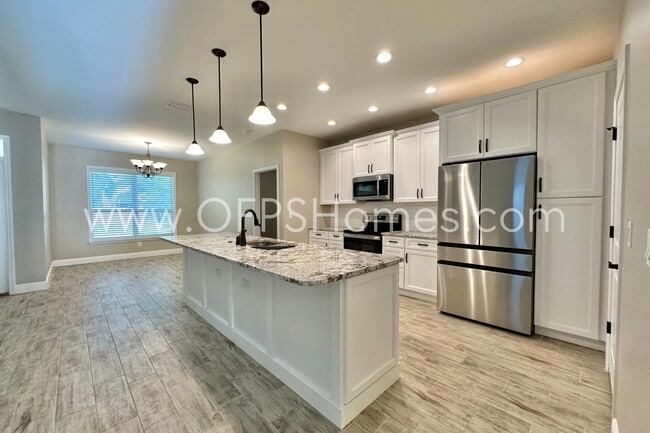 Building Photo - 1189 Forest Heights Rd