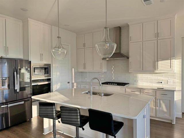 Building Photo - 204 Hardwood Trl