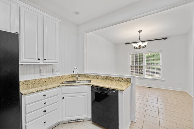 Building Photo - *Charming Farmhouse Style Retreat in Youngsville*