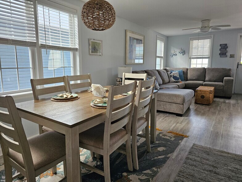 Building Photo - 52 Wesley Rd