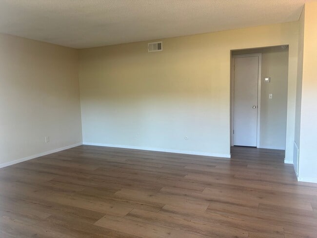 Building Photo - 11493 Quartz Dr