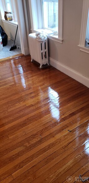 Building Photo - 110 Brainerd Rd