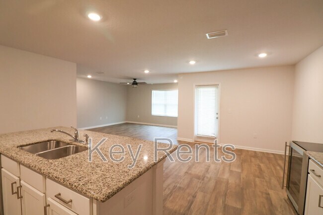 Building Photo - 5634 Tristan Ct