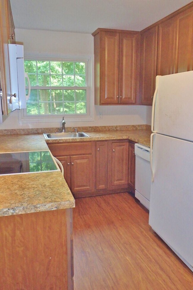 Building Photo - Park Avenue 153/157