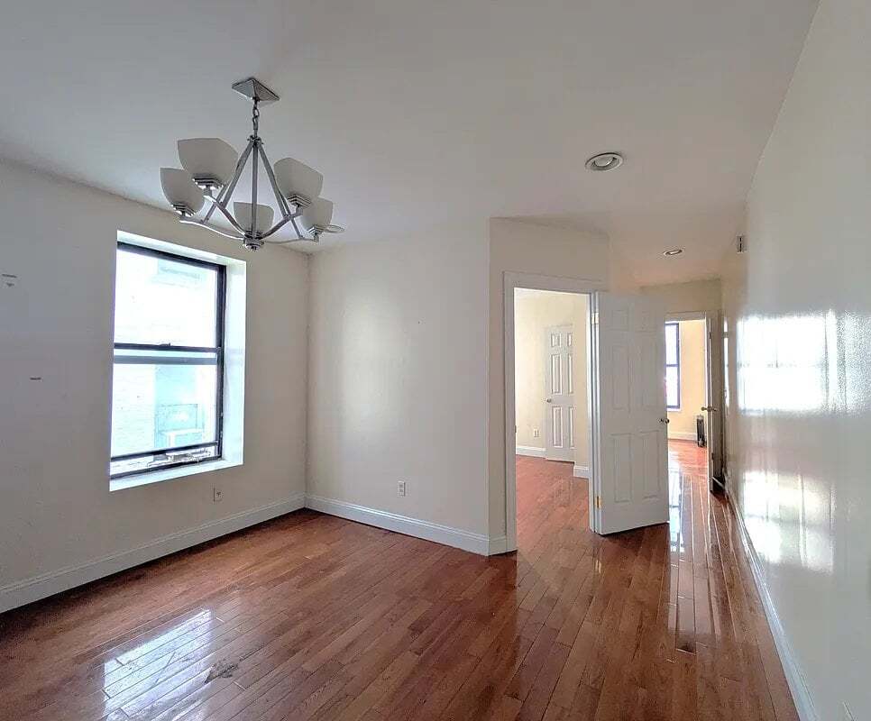 Building Photo - 533 W 158th St