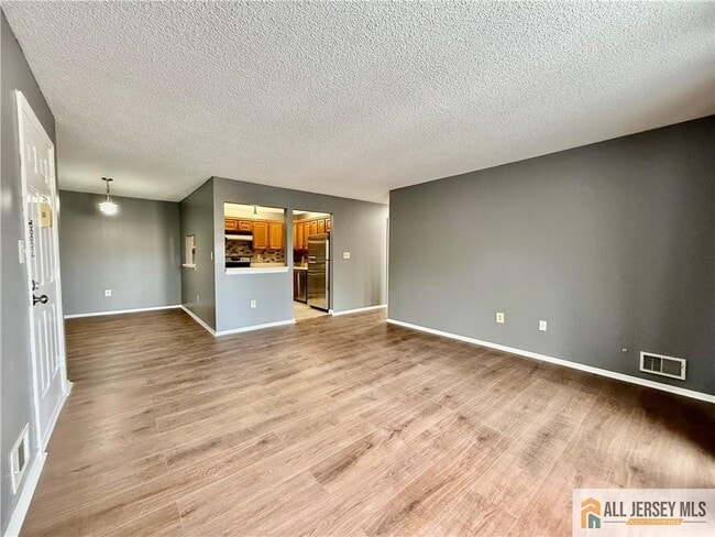 Building Photo - 31 Voscek Ct