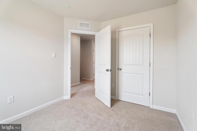 Building Photo - 1408 SUGARPLUM Ln